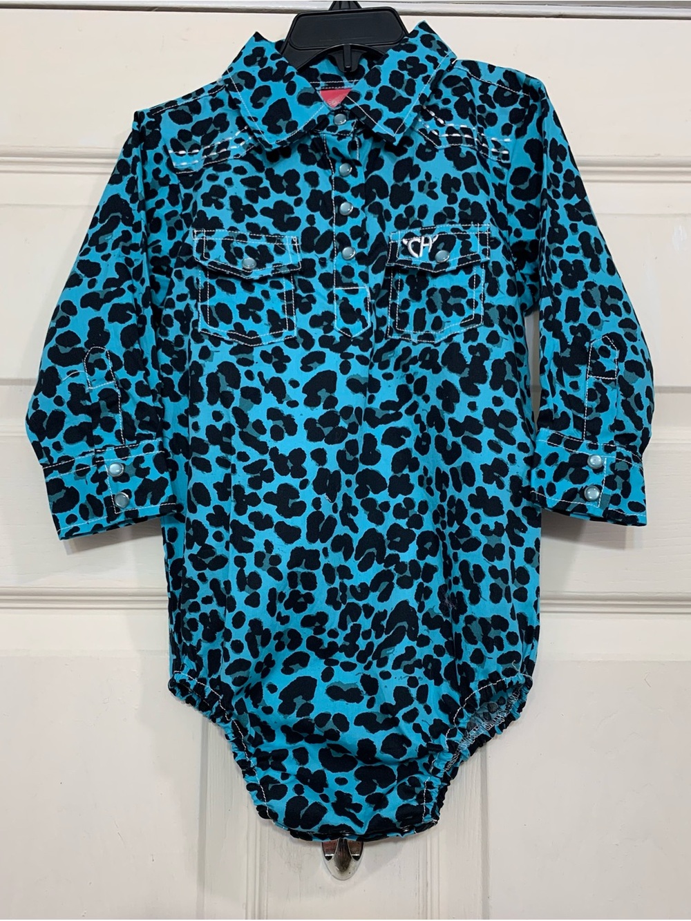 Cowgirl Hardware 24mon Teal Black Cheetah Long Sleeve Button Up. 3603